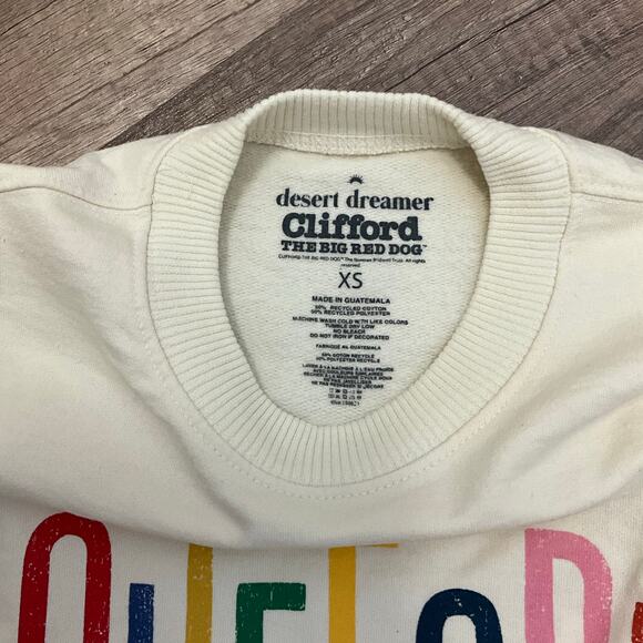 Urban Outfitters Desert Dreamers Clifford The Big Red Dog Sweatshirt Size XS NWT - Picture 3 of 6